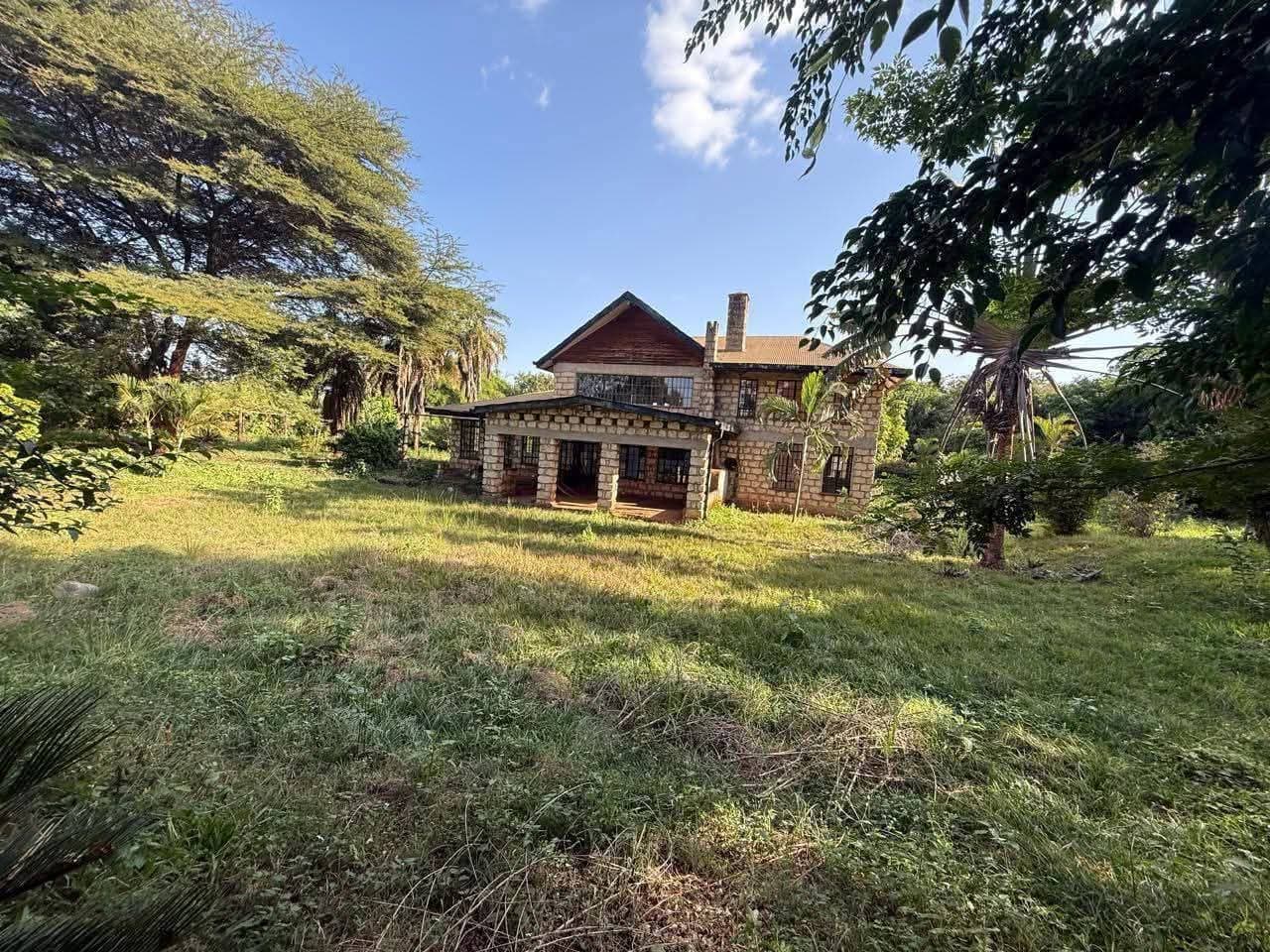 Exclusive 4 Bedroom Classic Itallian Villa