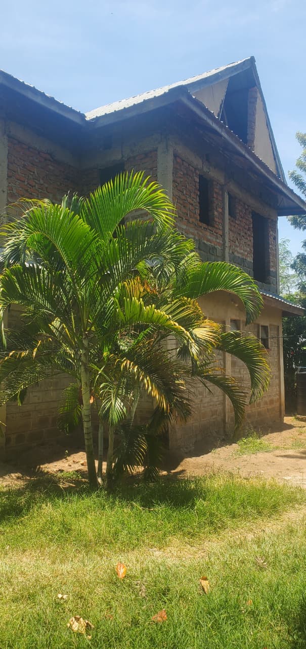 THE ELGONS ECO-HOME