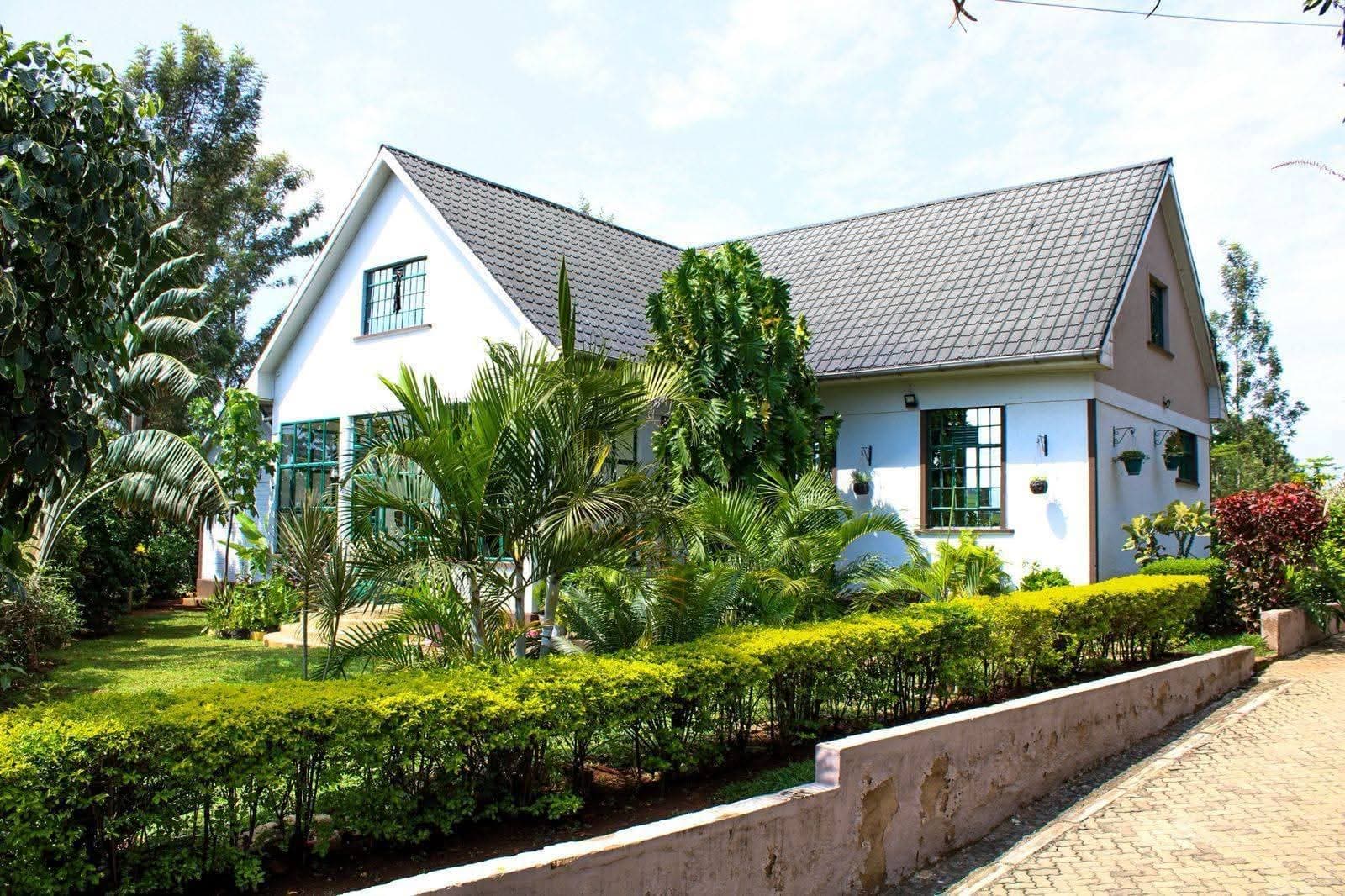 3 BEDROOM BUNGALOW