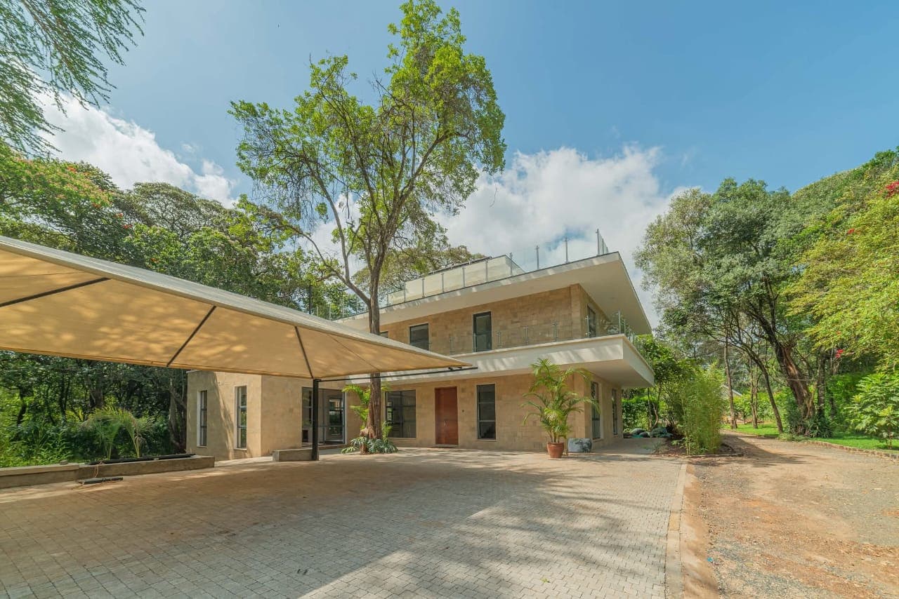 THE SIGNATURE MODERN RESIDENCE