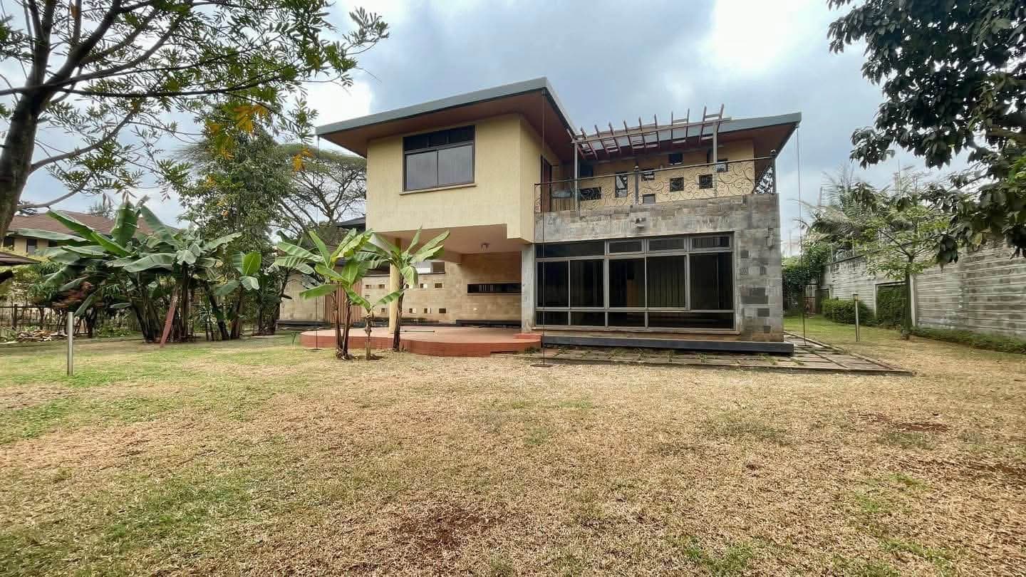 SOPHISTICATED 4-BEDROOM VILLA – RUNDA